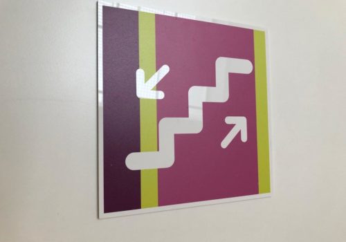 Plaque signalétique imprimée - réalisation Semios