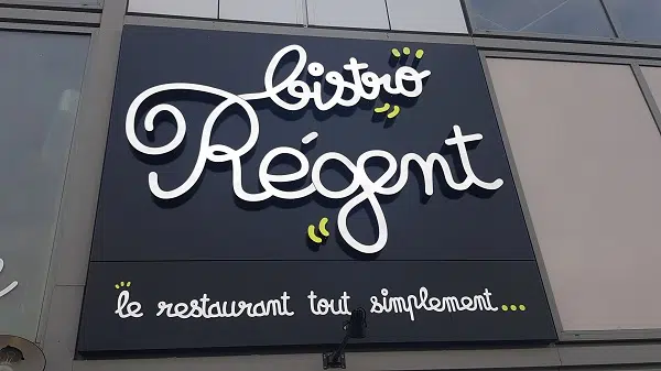 Fourniture et pose d'une enseigne texte boîtier lumineux - Bistro Régent - St Herblain - Semios