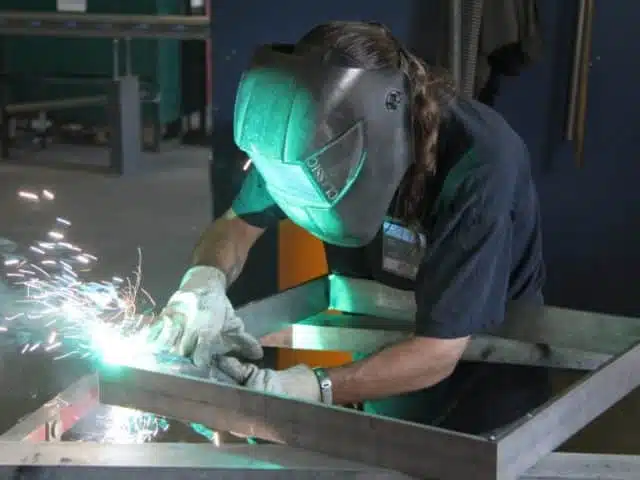 Atelier métallerie de l’usine Semios au siège – Le Rheu