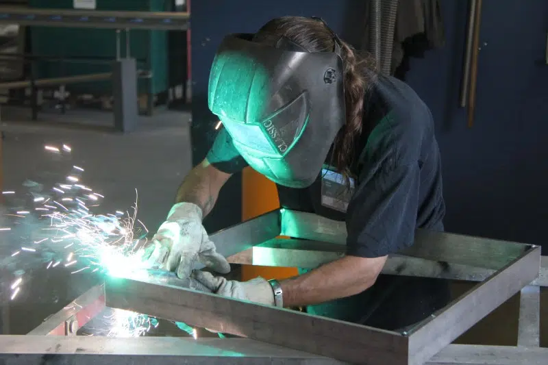 Atelier métallerie de l’usine Semios au siège – Le Rheu