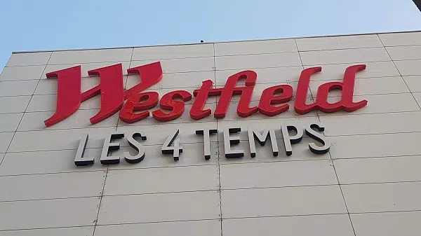 Westfield - les 4 temps - enseigne lumineuse - Semios