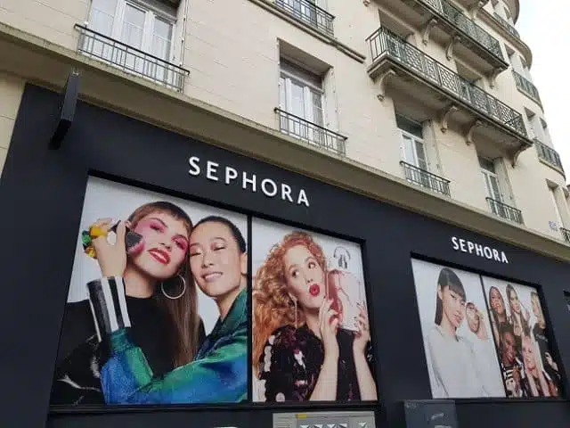 Habillage de façade Sephora réalisé par Semios