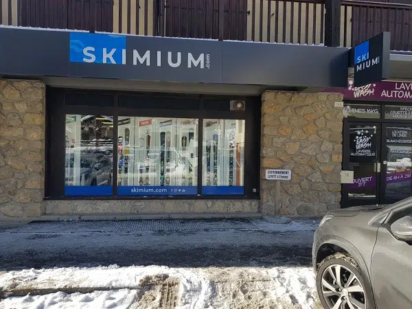Bandeau façade et drapeau double face Skimium - Semios