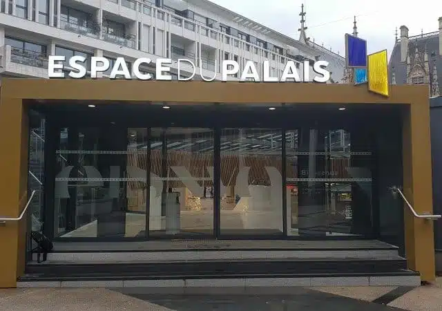 Enseignes lumineuses et logo centre commercial Espace du Palais Rouen - Semios