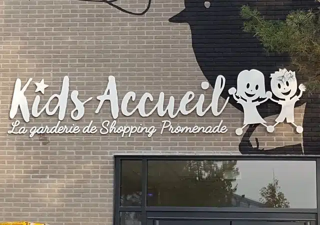 Enseigne kids accueil Shopping Promenade - Semios