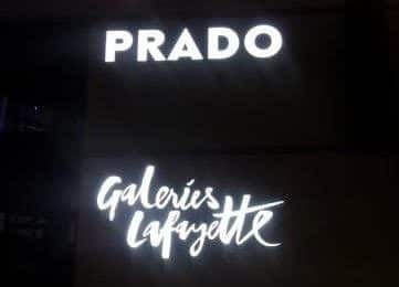 Enseignes lumineuses de nuit Prado & Galeries Lafayette - Semios