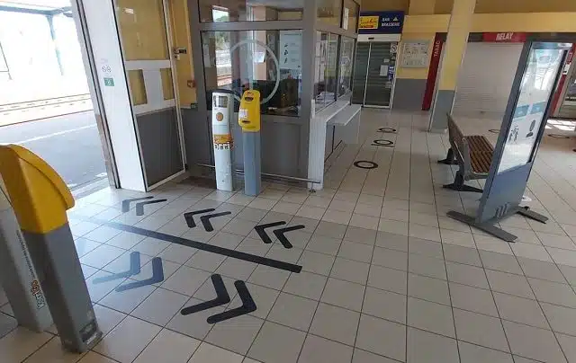 Signaletique au sol gare SNCF - Semios