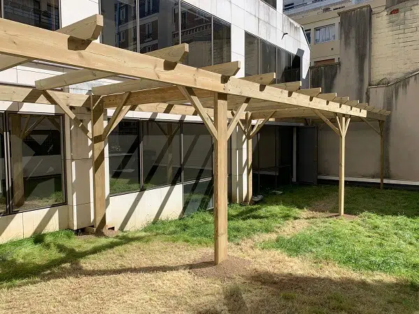 Pergola support bâche d'occultation CBA Design - Semios