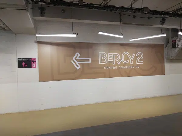 Bercy2 signalétique directionnelle parking - Semios