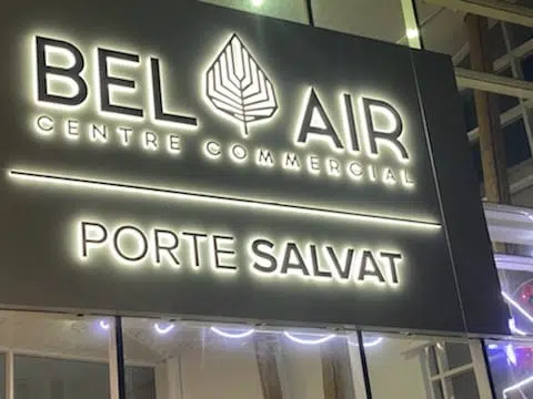 SCC - Enseigne lumineuse Centre Commercial Bel Air Rambouillet - Semios