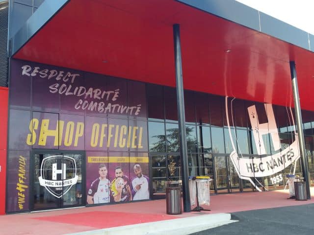 Vitrophanie entrée H Arena Hbc Nantes par Semios
